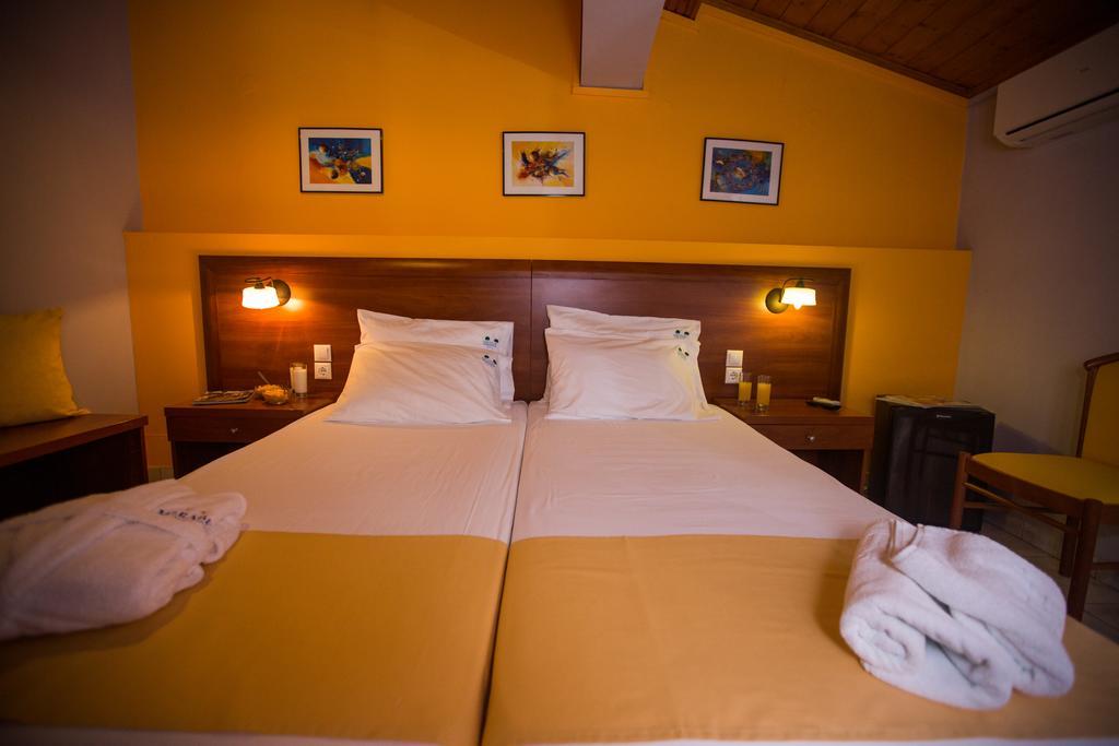 Mirabel Citycenter Hotel Argostoli  Bagian luar foto